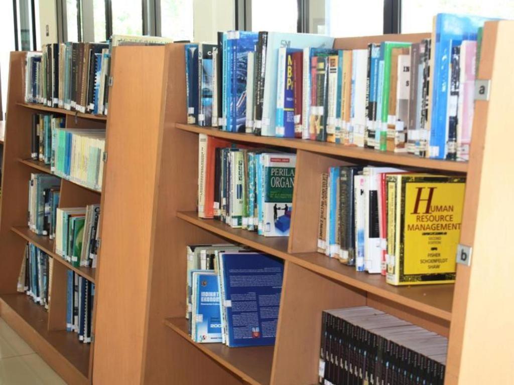Pp University Чисаруа Экстерьер фото